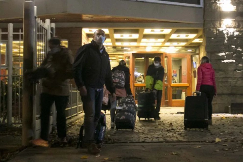 Pretenden que lleguen turistas extranjeros a la Patagonia en burbujas y vacunados