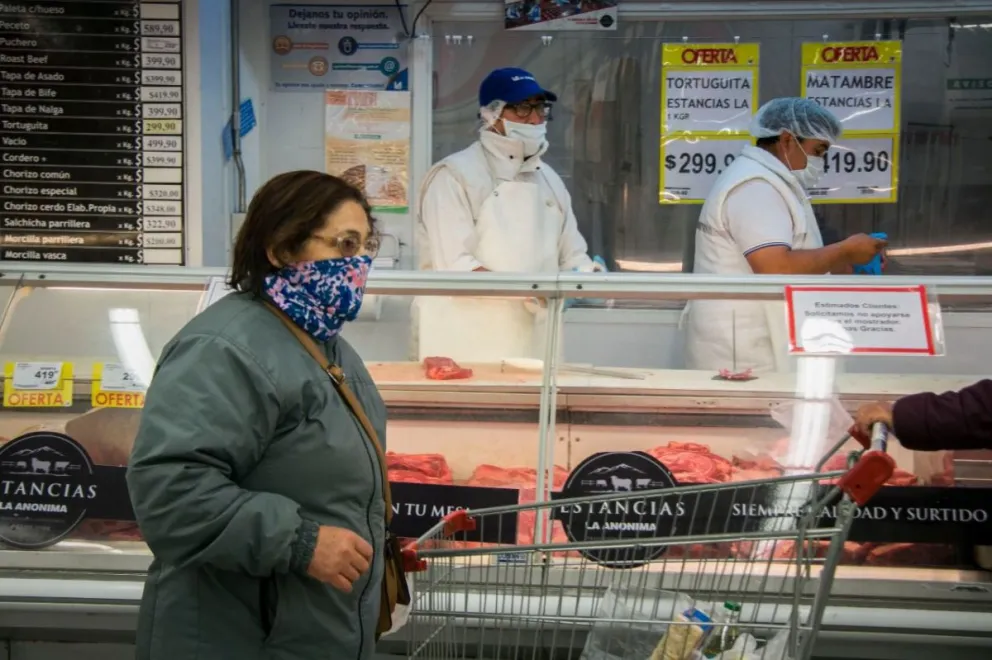 Cayeron las ventas en supermercados por primera vez en la pandemia