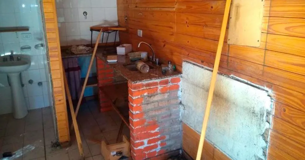 Siguen los saqueos en viviendas de Villa Mascardi