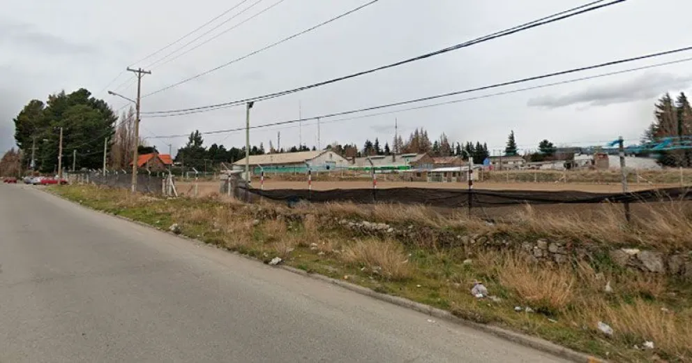 Intentó tomar dos terrenos y ante la negativa se retiró del lugar