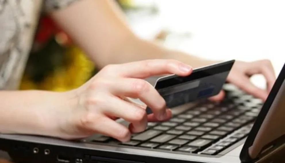 Depositó dinero para alquilar  una cochera y nunca más logró contactar al supuesto dueño