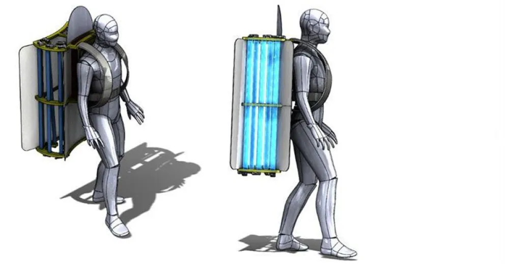 Crean una mochila desinfectante para el transporte público