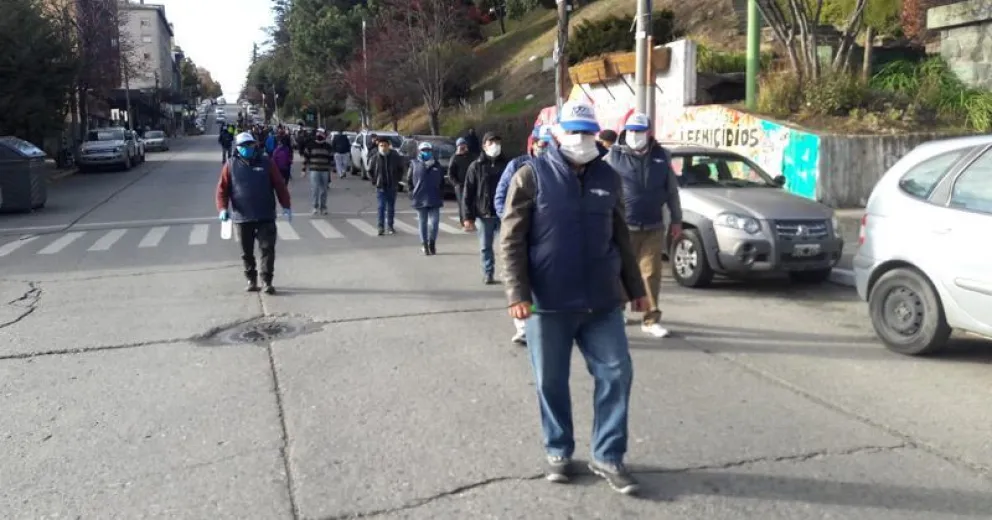 Segunda marcha de UTHGRA por trabajadores temporarios