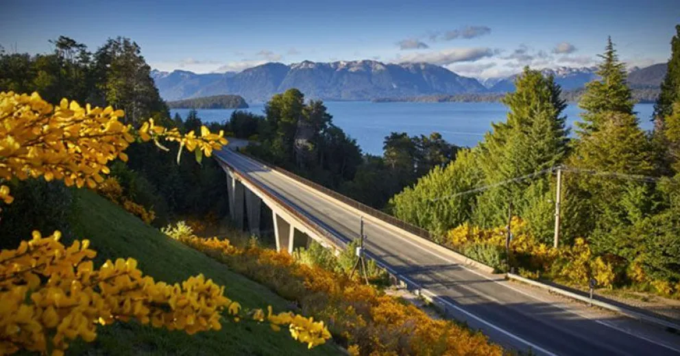 Hoteleros quieren que se habilite un corredor turístico entre  Pehuenia y Villa La Angostura