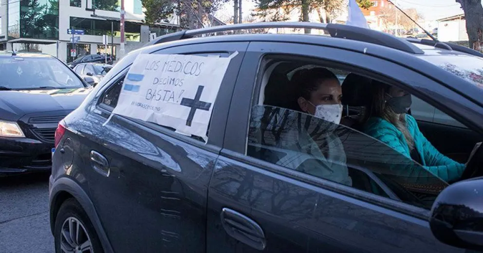 Personal de salud de Bariloche se sumó a manifestación nacional