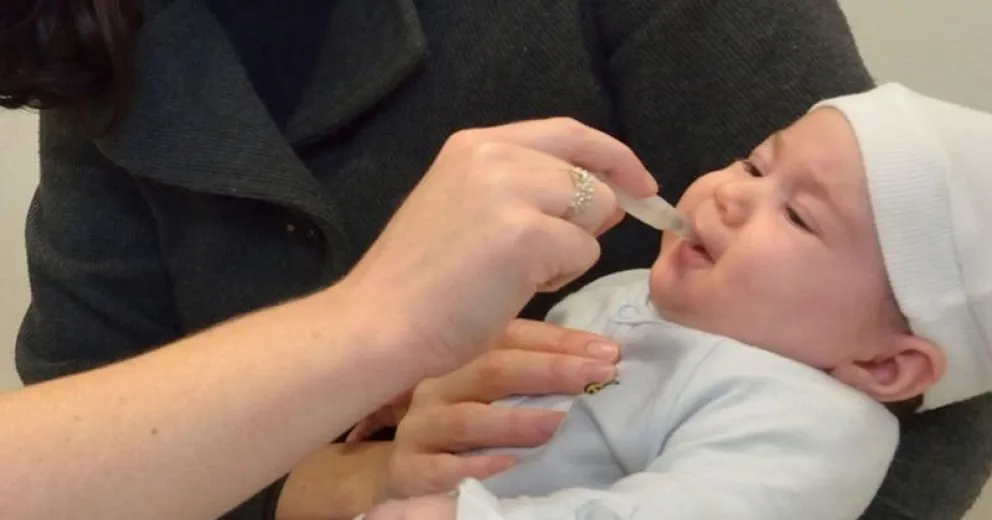 Desde hoy se deja de aplicar la vacuna Sabín oral