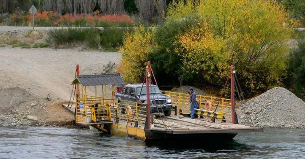 La balsa de Villa Llanquín no prestará servicios esta semana
