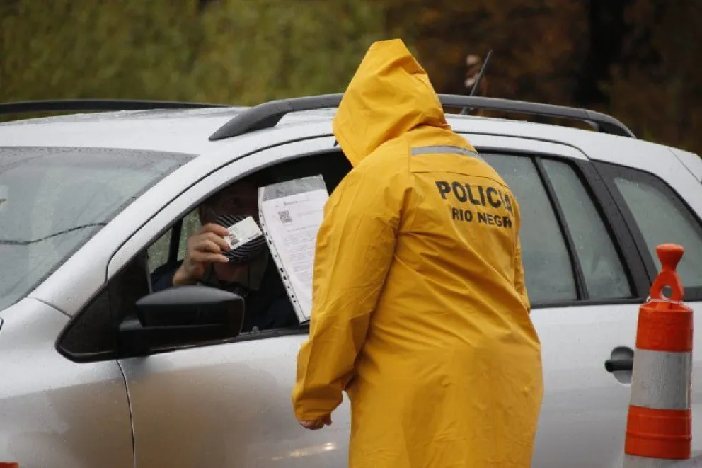 Extienden hasta el viernes 12 las nuevas pautas de circulación entre Río Negro y Neuquén