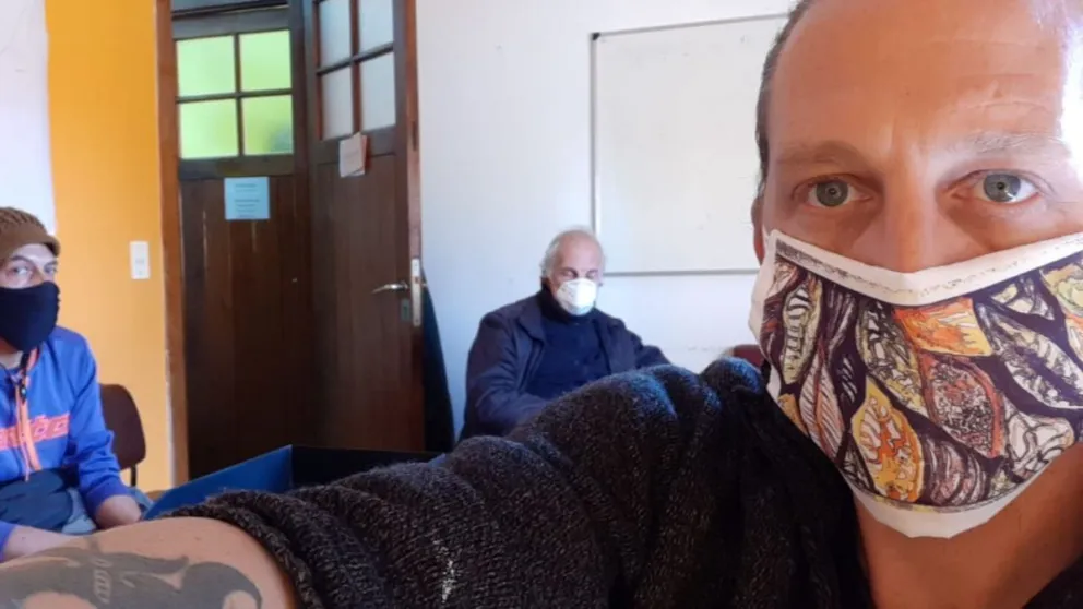 Visitas virtuales a las salas y auto-teatro, algunas recetas para volver a la actividad