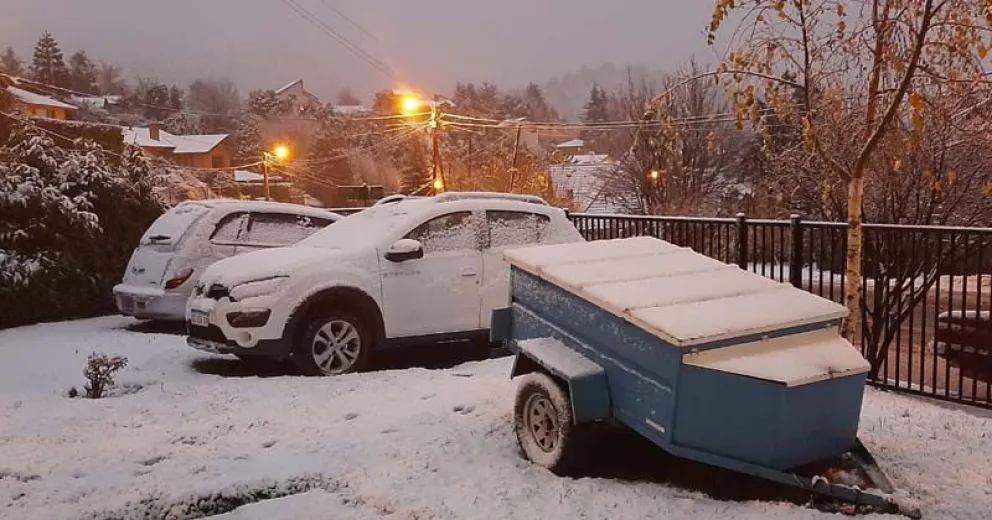Llegó la nieve a Bariloche