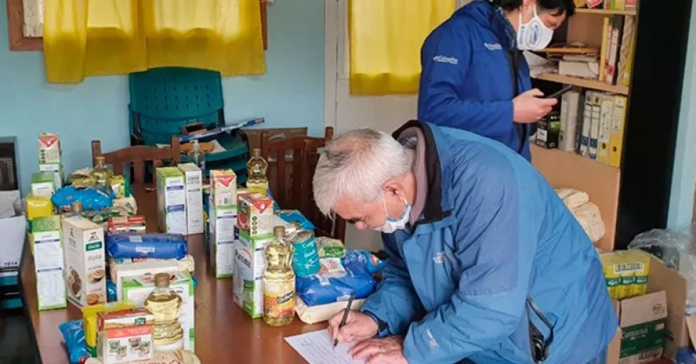 El Sindicato de Choferes de Taxi repartió módulos alimentarios