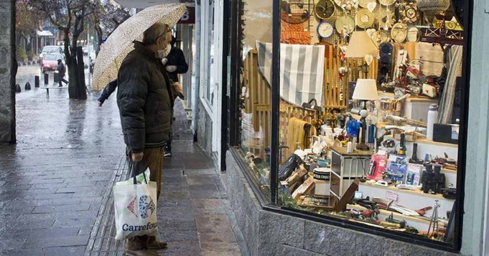 Los comercios podrán abrir los feriados del 15 y 20 de junio