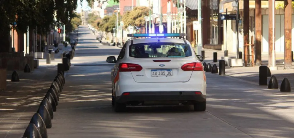 Detuvieron a un hombre por agredir violentamente a su pareja