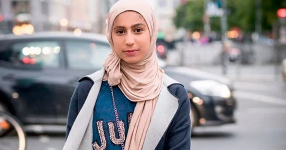 Rayouf Alhumedhi logró la creación del emoticón que representa a mujeres musulmanas