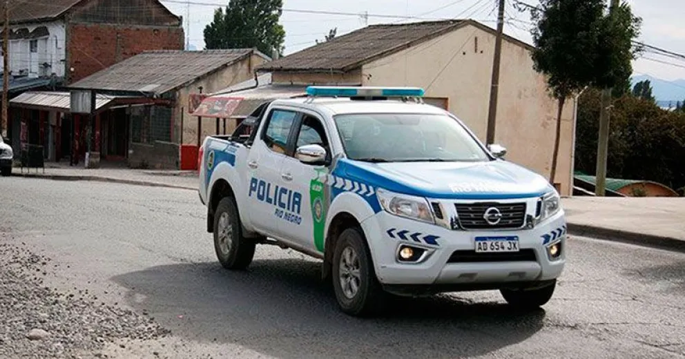 Un hombre de 76 años agredió a su familia con un cuchillo