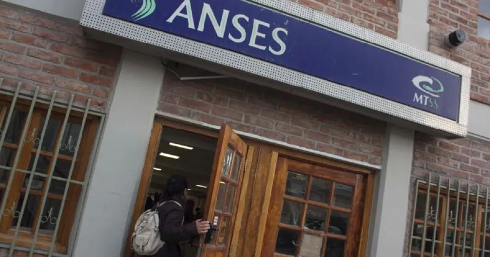 Aclaran que no se pueden hacer débitos automáticos sobre el IFE