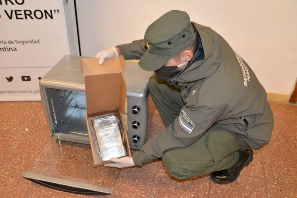 Decomisaron cocaína oculta en un electrodoméstico