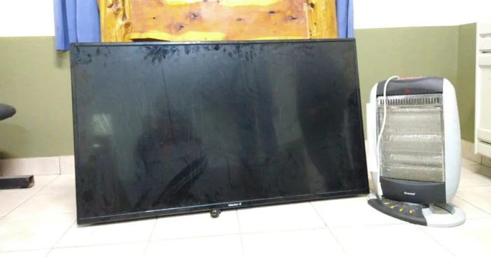 Dejó su casa por un principio de incendio, un vecino entró y le robó varias cosas