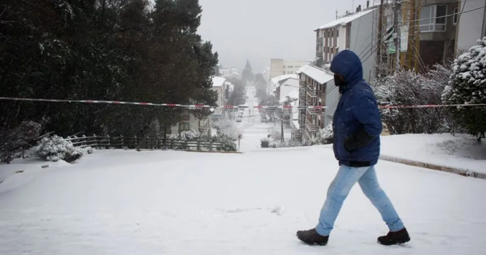 Cortan calles y es obligatoria la portación de cadenas
