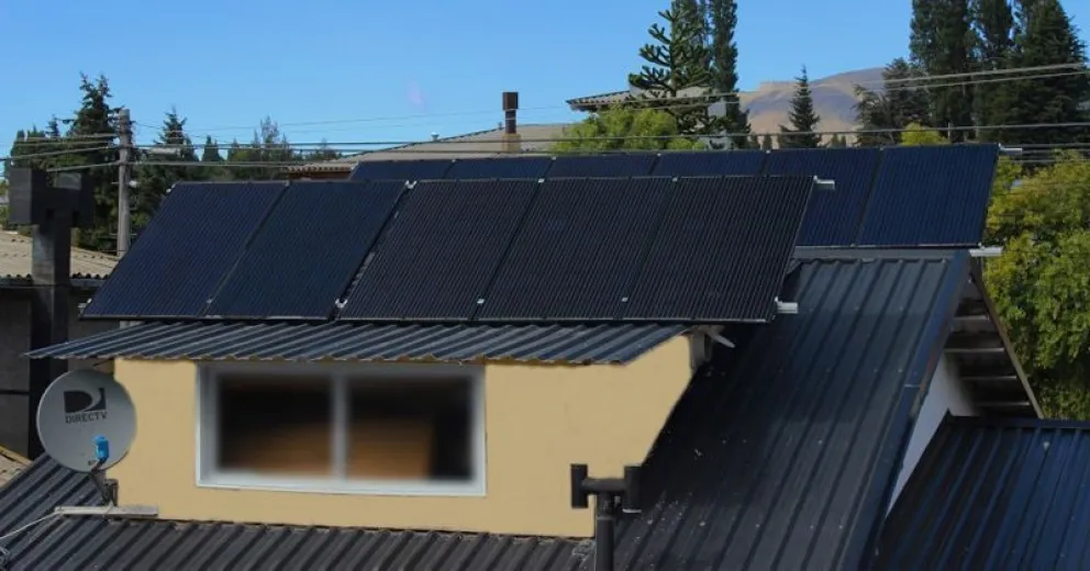 Otro vecino genera su propia electricidad, son cinco en Bariloche
