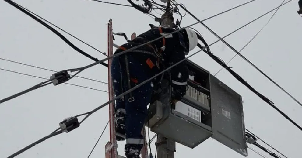Trabajan en la restitución del servicio de internet y TV