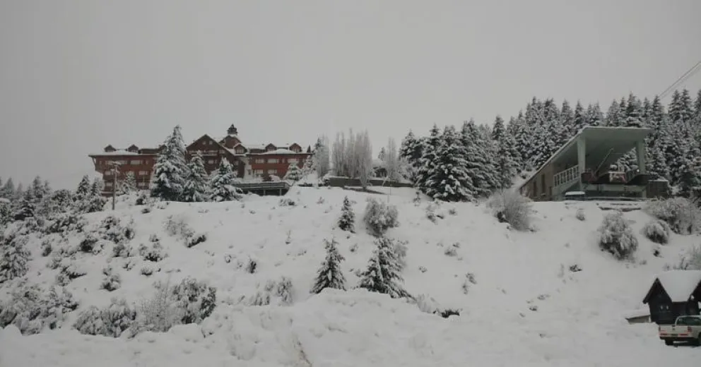 Se intensifican las heladas y pronostican un poco más de nieve
