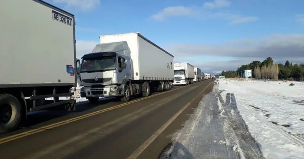 Despacharon a más de trescientos camiones que estaban varados en Bariloche por los cortes de ruta
