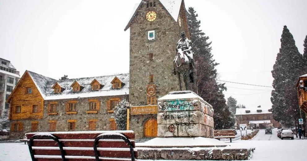 El intendente Gustavo Gennuso,  en aislamiento por un caso de  COVID-19 en la sede comunal