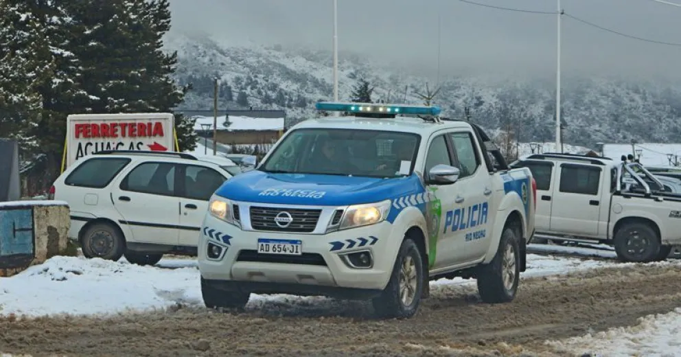 Ingresaron armados a una vivienda y al ser detenidos agredieron a policías