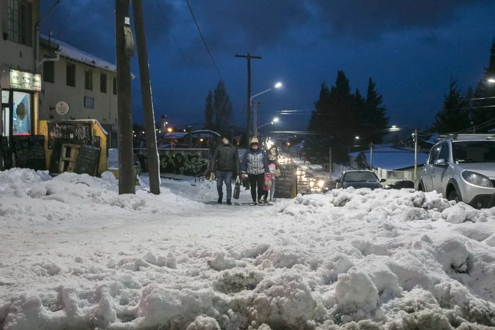 Ascienderon a 42 los activos en Bariloche: ayer se confirmaron otros 16 casos