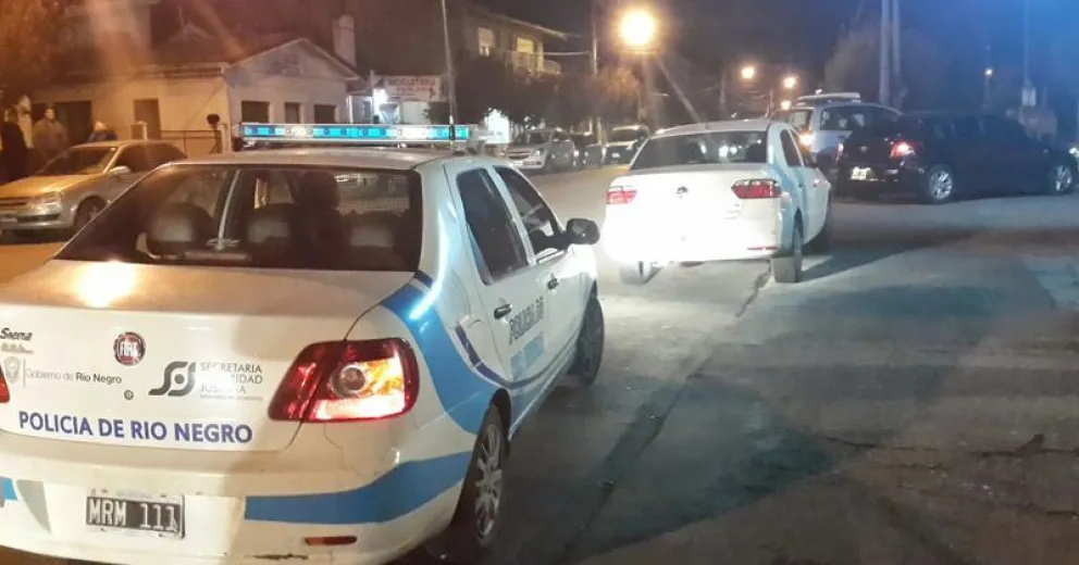 Lo detuvieron por robarle a una taxista y  después agredir en forma brutal a su pareja