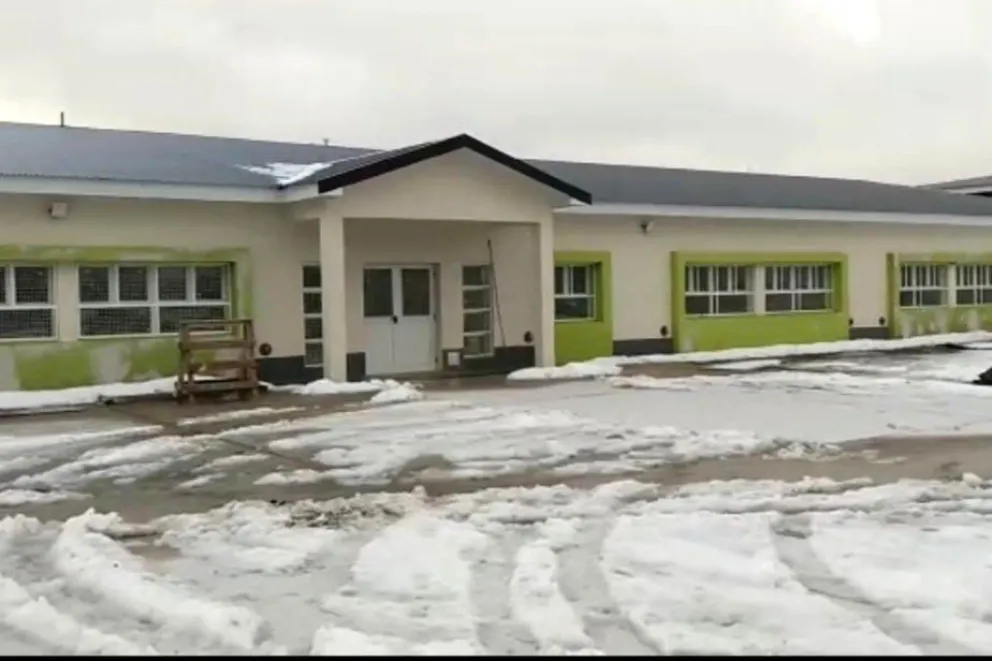 El CET 28 de Bariloche ya cuenta con su flamante edificio