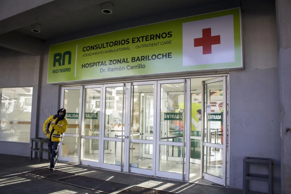 Un ciclista fue hospitalizado  tras ser embestido por un auto