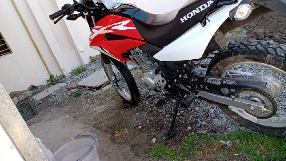 Robaron una motocicleta Honda