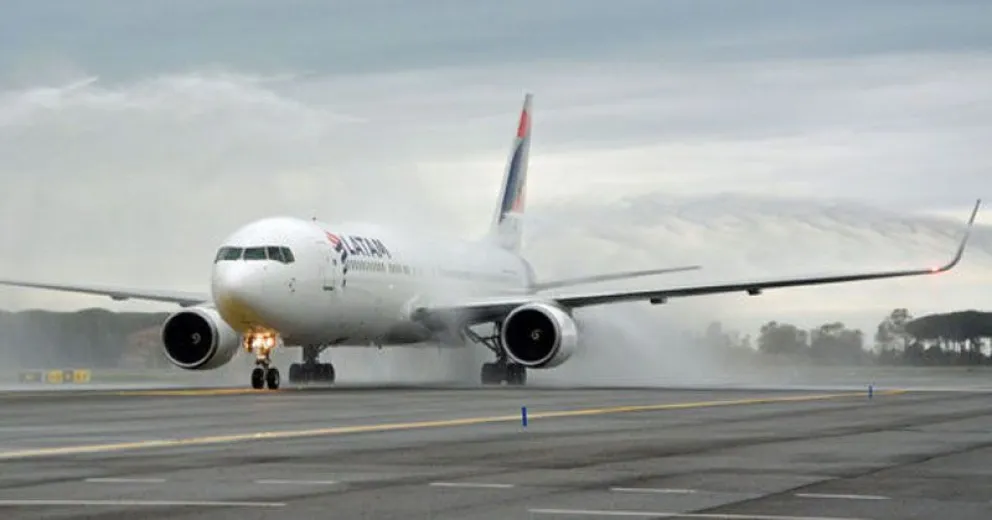 Empleados barilochenses de LATAM esperan que avance el llamado a una audiencia