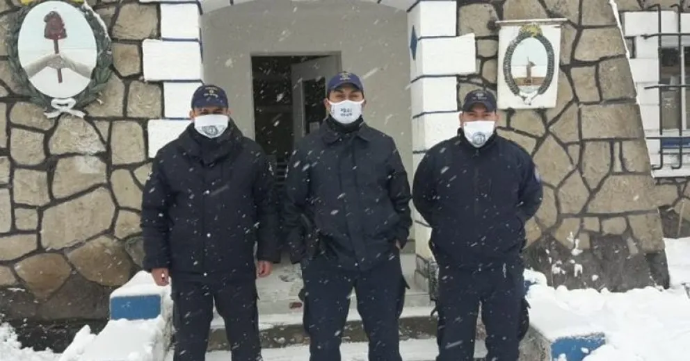 Rescataron a un joven que se extravió cerca de Pilcaniyeu