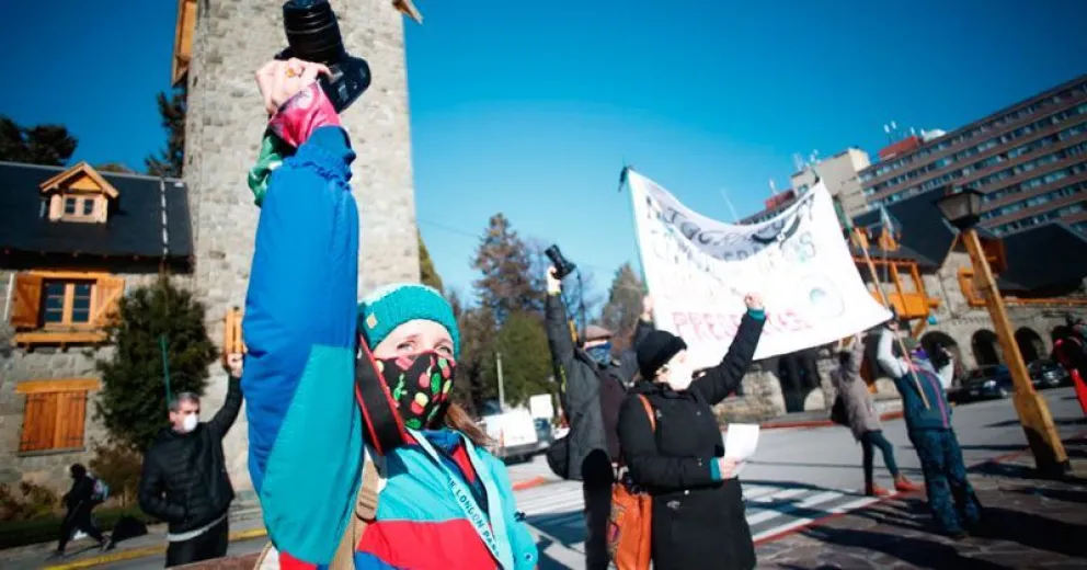 Fotográfos y camarógrafos se manifestaron para pedir asistencia económica