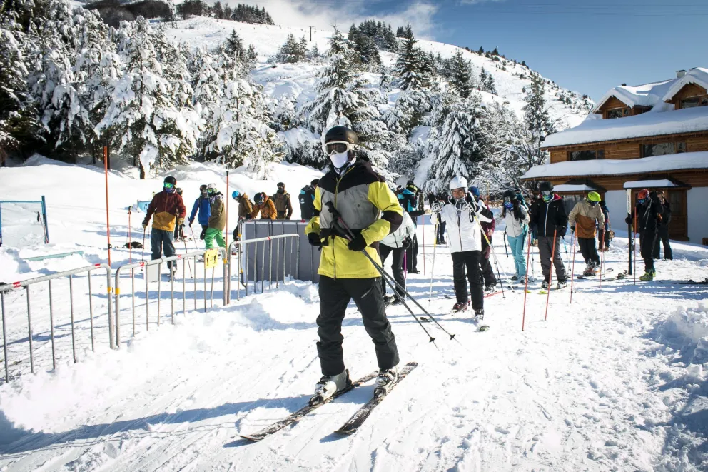 Las escuelas de esquí trabajan con pocos chicos y menos del 10% de los instructores tiene trabajo