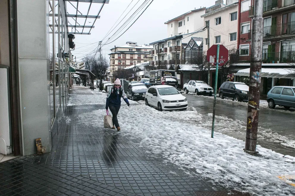 Continúa la asistencia municipal en la nevada