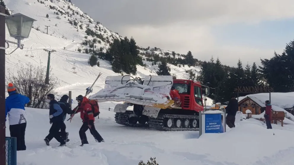 Encontraron a los dos operarios alcanzados por una avalancha en Catedral