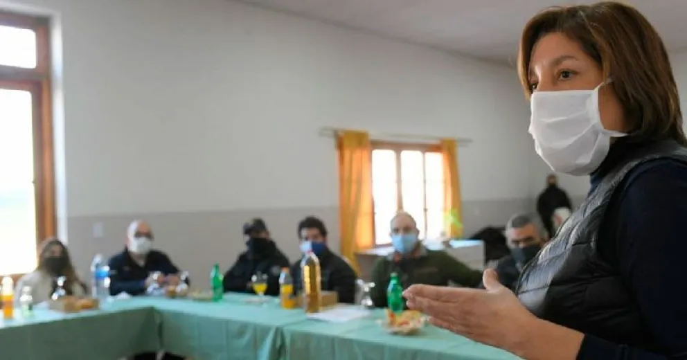 En Comallo, Arabela participó de la reunión del Comité de Emergencia por las nevadas