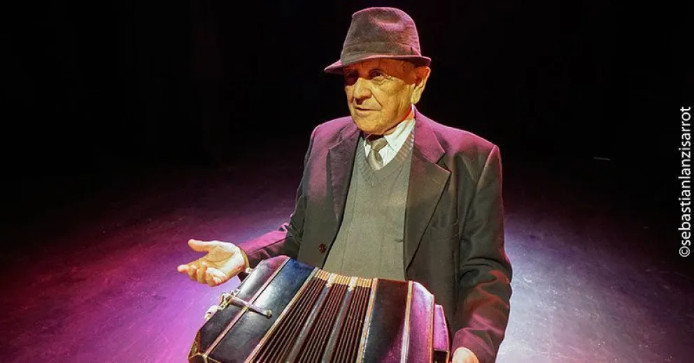 Rubén Hidalgo presenta CD por redes sociales