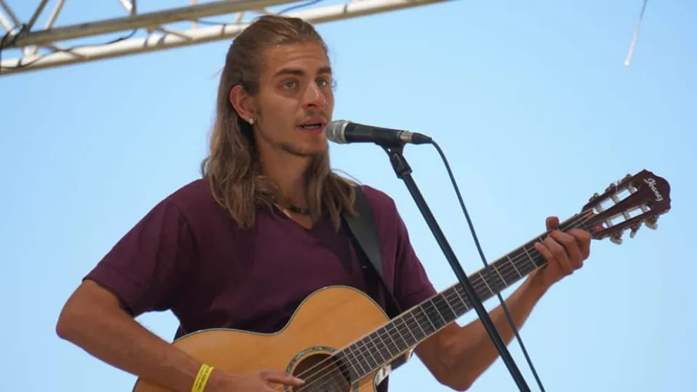 Iván Piombi presenta su música en el ciclo Rionegrinos en Concierto