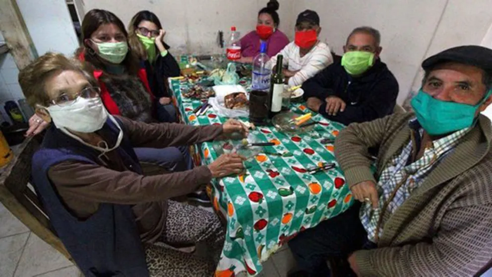 Desde este lunes quedan suspendidas las reuniones sociales en todo el país