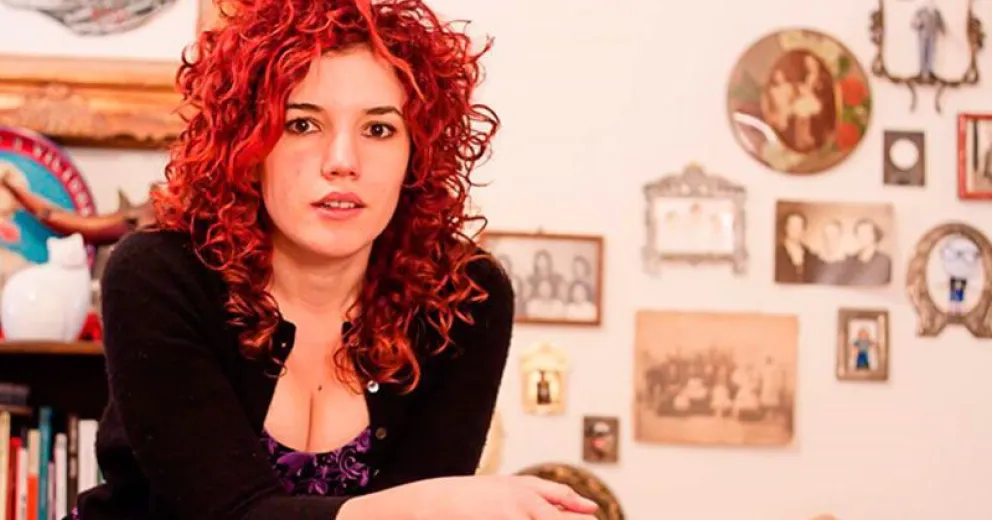 Plaqueta, periodista feminista que conduce el programa radial “Macho en rehabilitación”