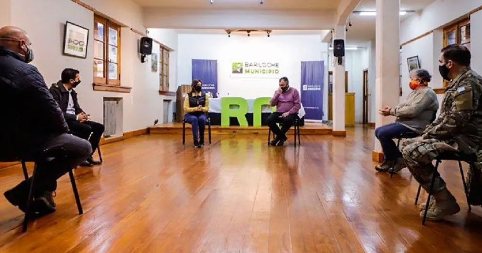 Provincia, Municipio y Ejército trabajarán en conjunto para controlar aislamientos en Bariloche