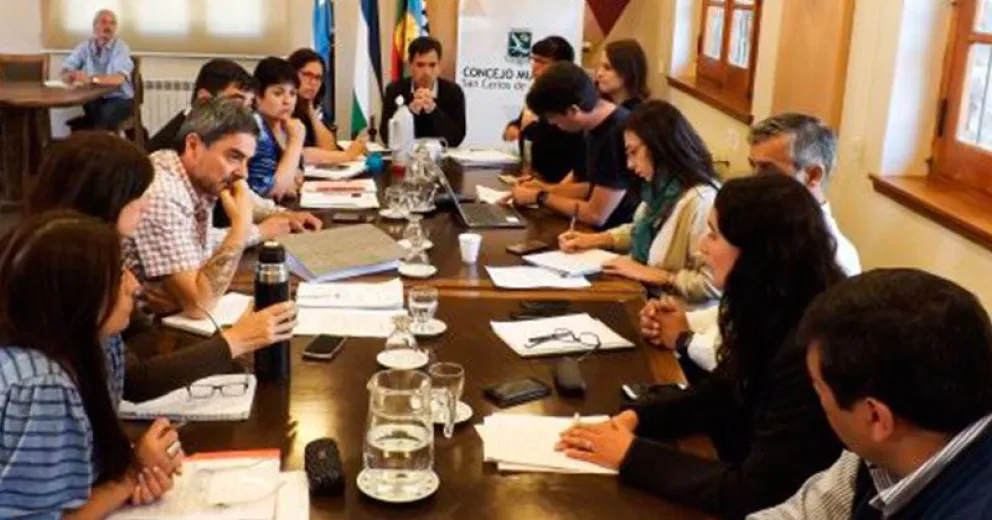 Bajo interés en impugnar la venta de tierras para dotar de servicios a loteos sociales