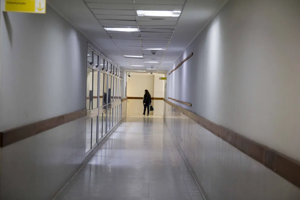 Crean un protocolo para que familiares puedan despedirse de seres queridos que están por fallecer