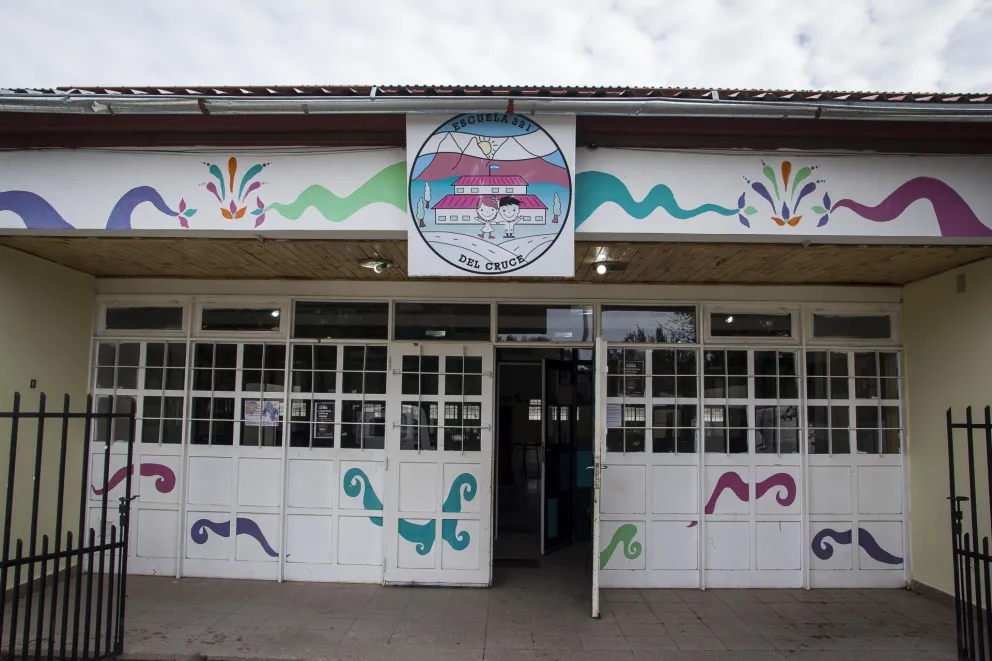 Unter manifestó su "rechazo y  preocupación" ante la posibilidad de alojar enfermos de COVID en escuelas