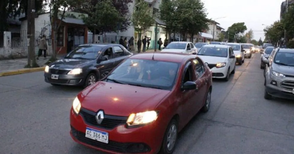 Remiseros de Bariloche piden transparencia en entrega de licencias frente a posible habilitación de Uber